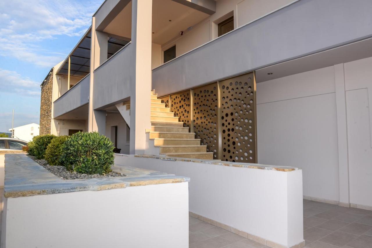 Royalty Suites Loft Nikiti  Extérieur photo