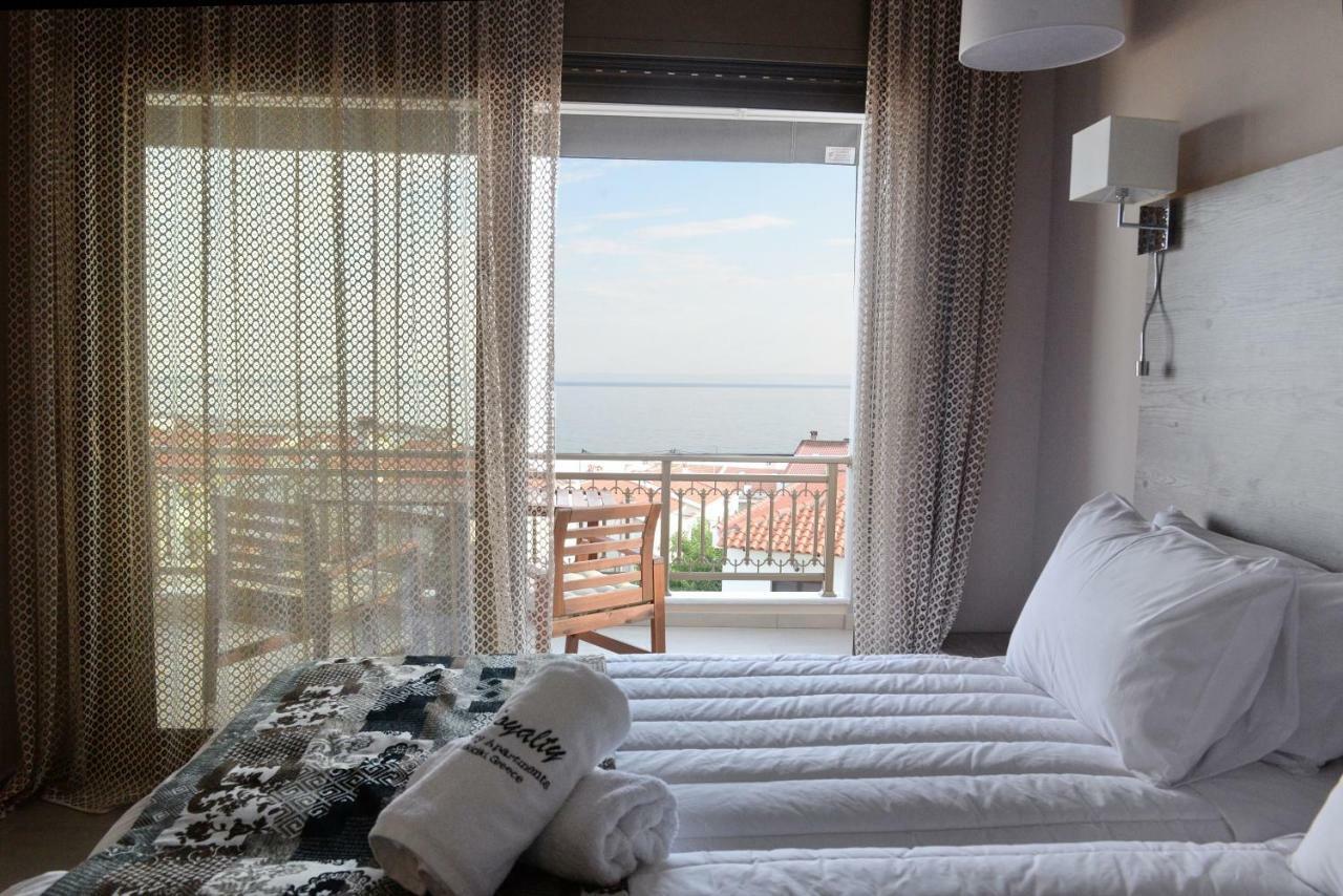 Royalty Suites Loft Nikiti  Extérieur photo